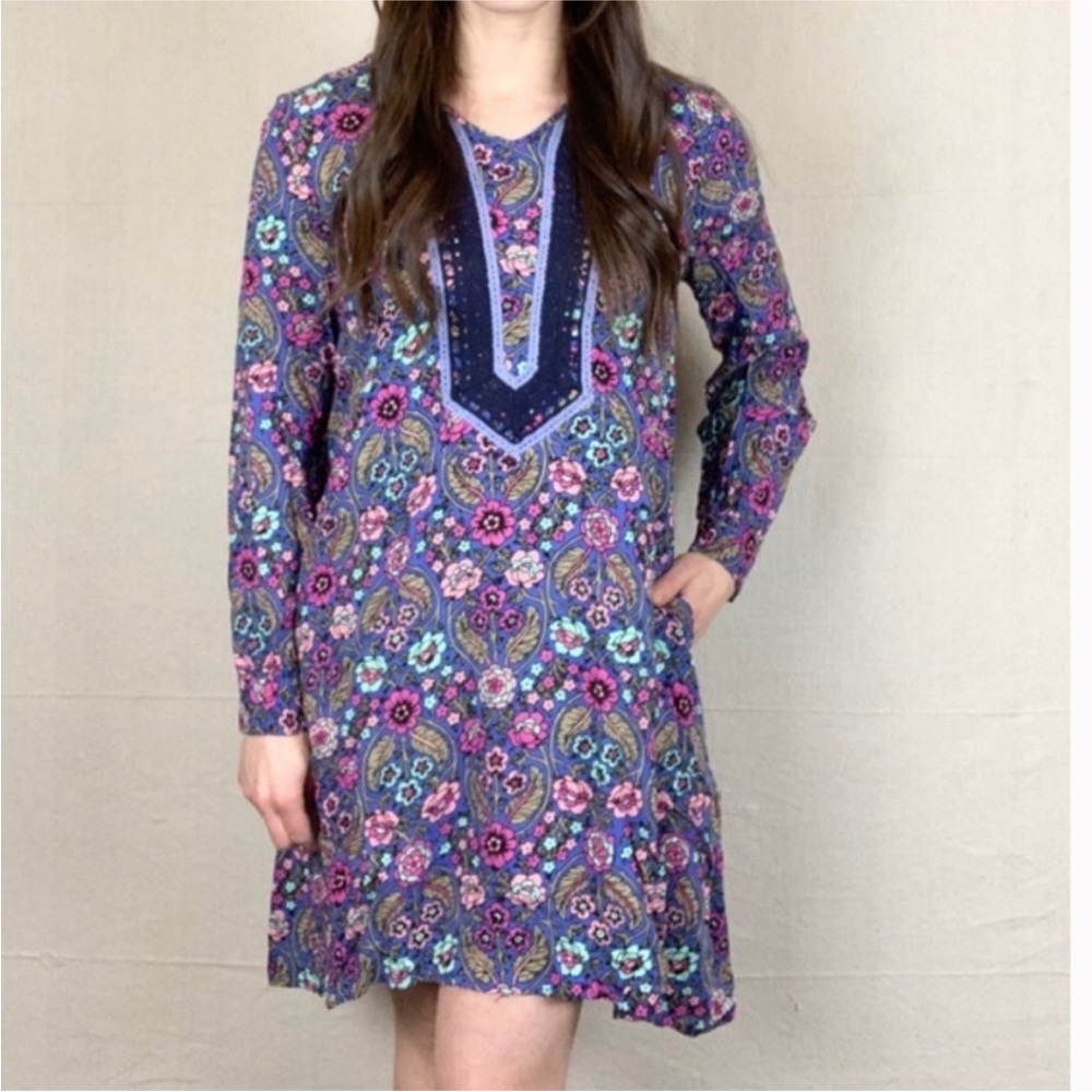Matilda Jane Thoughts and Dreams WOMANS Floral Dress 

P-P 20”
Length 36”